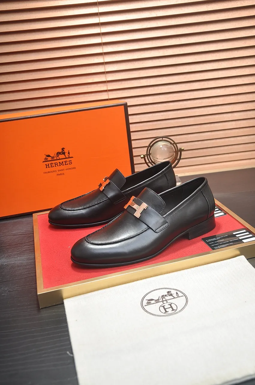 Men's shoes💰520💶[HERMES] (cowhide lining)🍀Italian top luxury🍀He does not pursue novel styles and gorgeous colors, but attracts the favor of successful men with his flawless, elegant and classic style. Formal leather shoes This very comfortable, simple and stable style allows you to easily match any style! The pattern is absolutely 1:1 refined from the original case, and we strive for excellence in materials, imported cowhide + cowhide lining💪💪💪extraordinary texture👍! .Code number: 38-45 (45 customized)